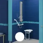 Barre de maintien à 135° Basic Ø32 400x400, 3 points fix, Époxy blanc – (Delabie) – Image 2